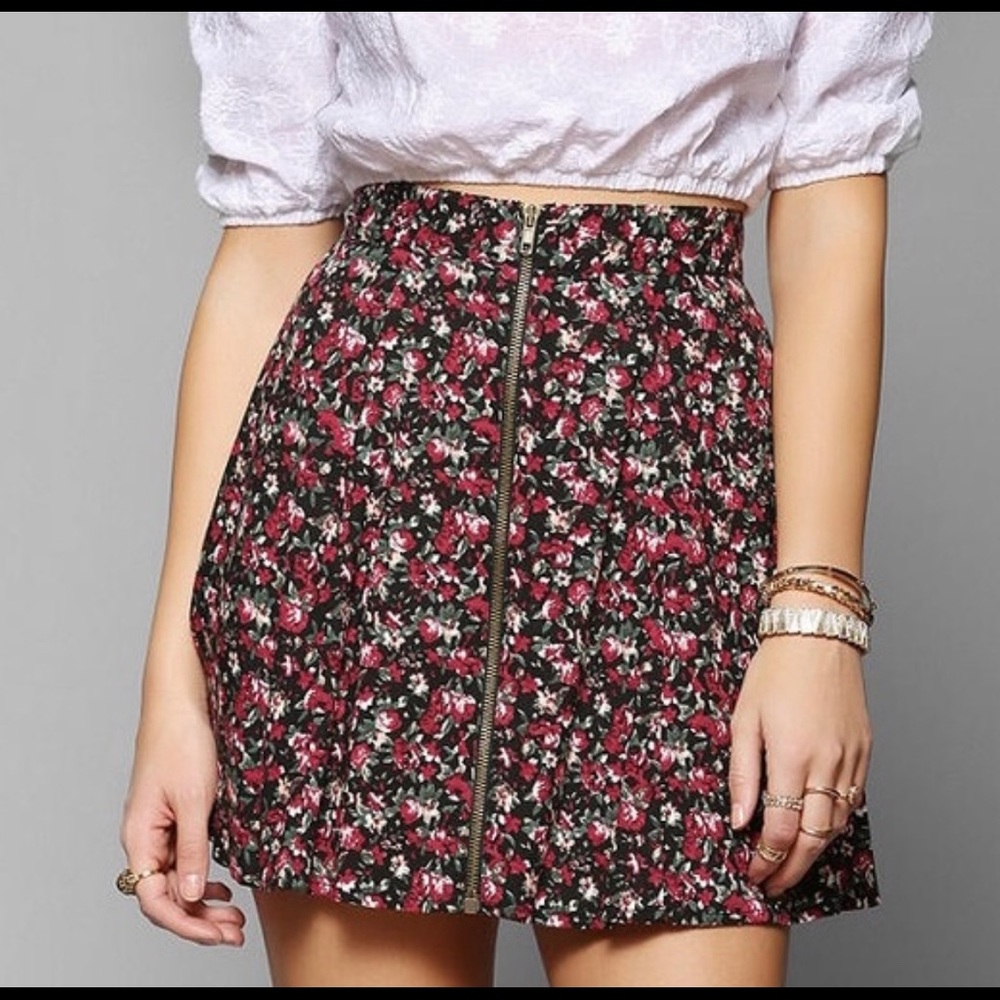 Pins & Needles Urban Outfitters Floral Zip Front Mini Skirt (L)